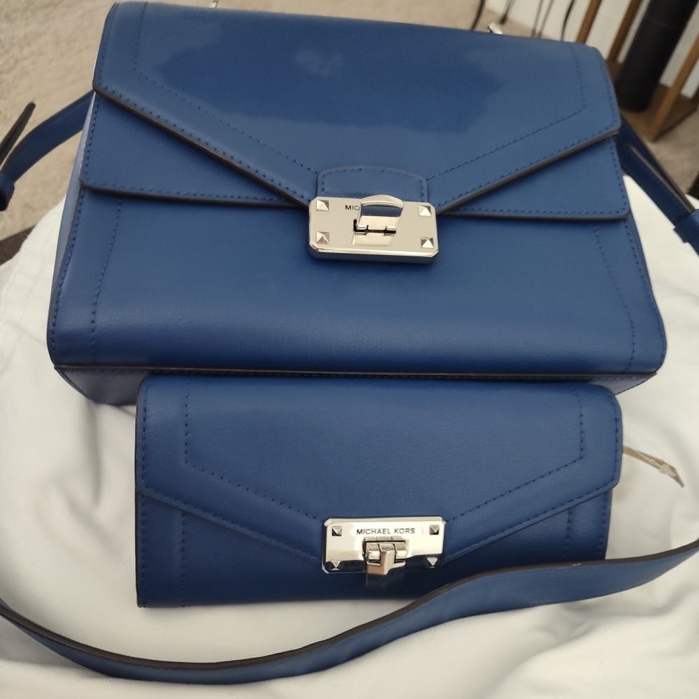 Michael Kors Royal Blue Leather Envelope Clutch with Silver Hardware - Picture 4 of 9
